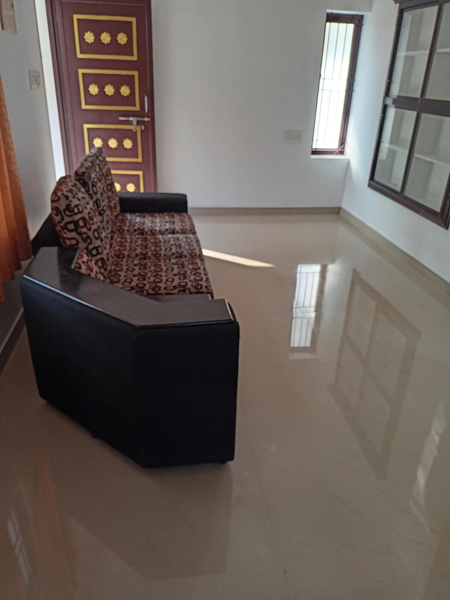 Space Villa Homestay Irimbranallur ภายนอก รูปภาพ